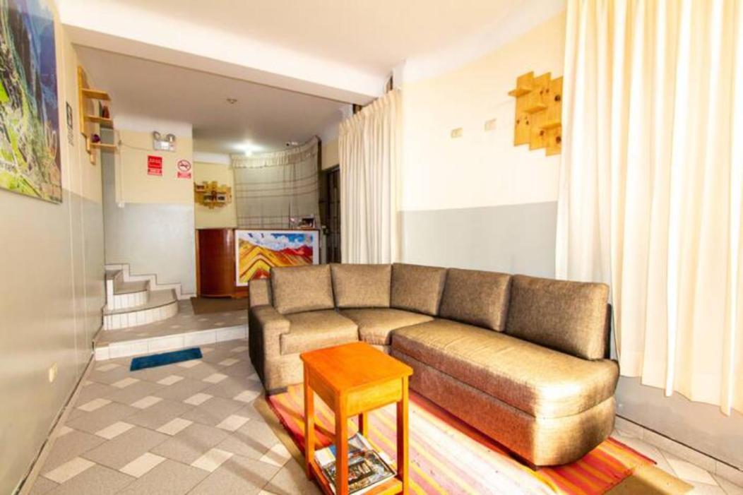 Отель La Casa De Momo Куско Экстерьер фото